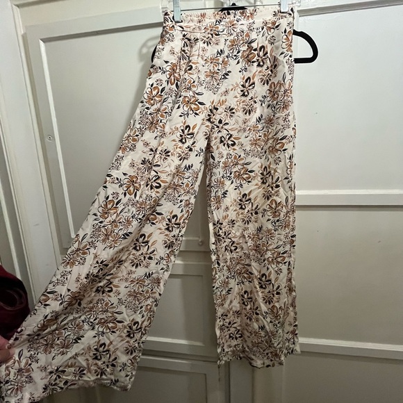 The Westside island oasis silk hi waist pants size Small - Picture 12 of 14
